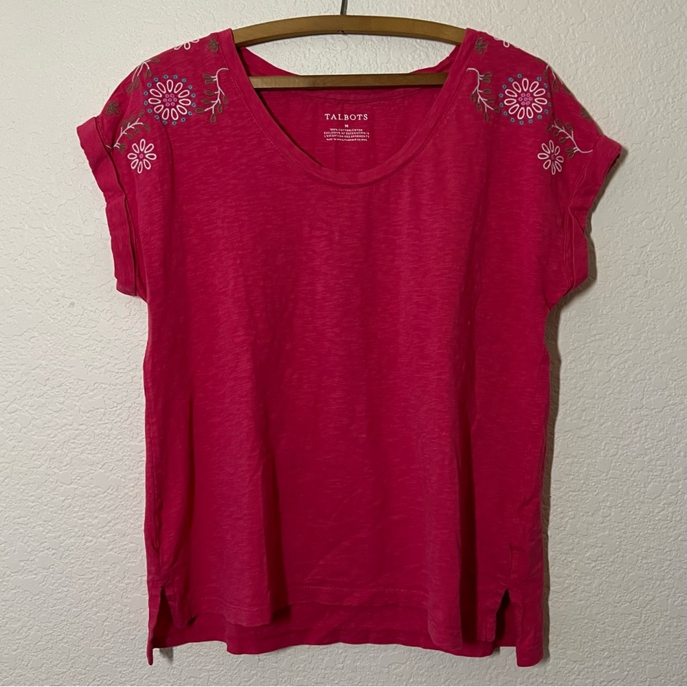 Womens Talbots Pink Embroidered Floral Sleeve Tee Size Medium